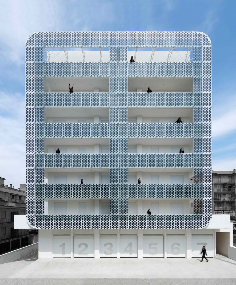 OVERSEA BUILDING Simone Micheli
