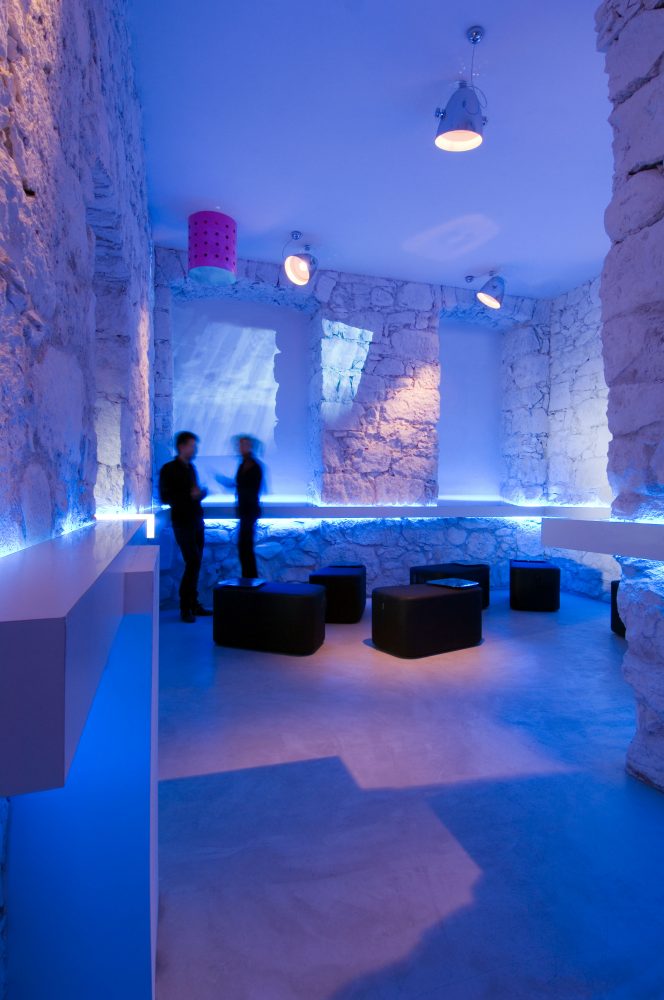 SKETCH LOUNGE BAR Simone Micheli
