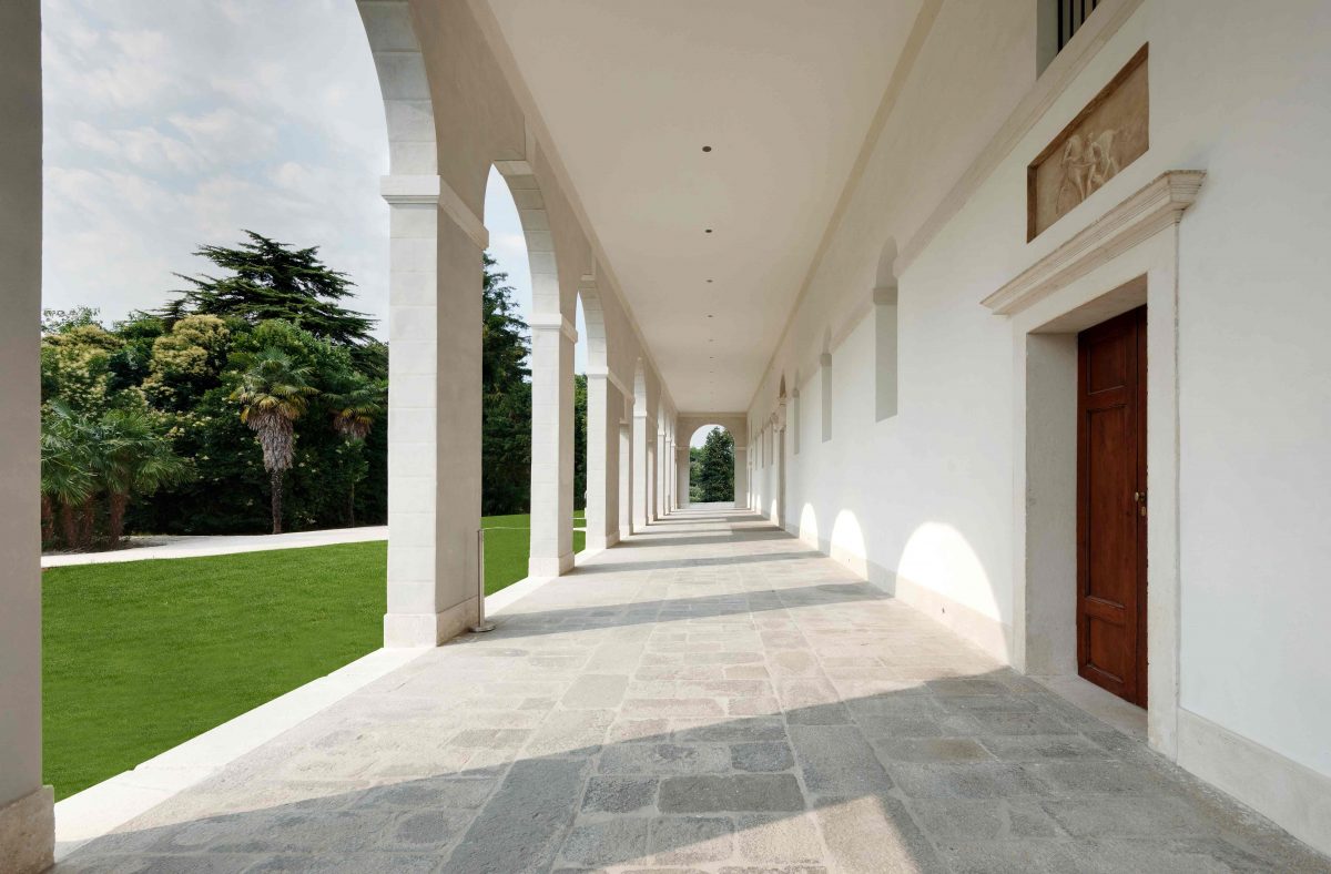 RUBENSLUCIANO New Offices & Showroom Simone Micheli