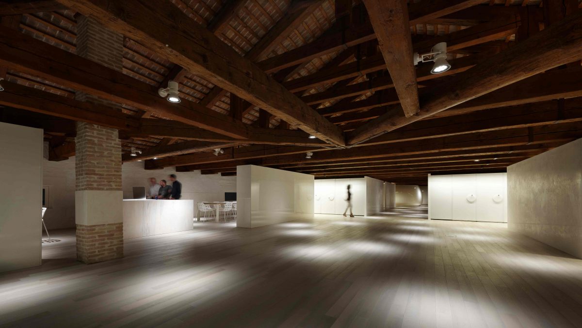 RUBENSLUCIANO New Offices & Showroom Simone Micheli