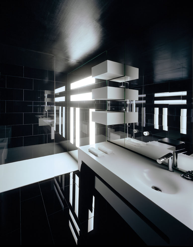 THE TALKING ROOM Simone Micheli