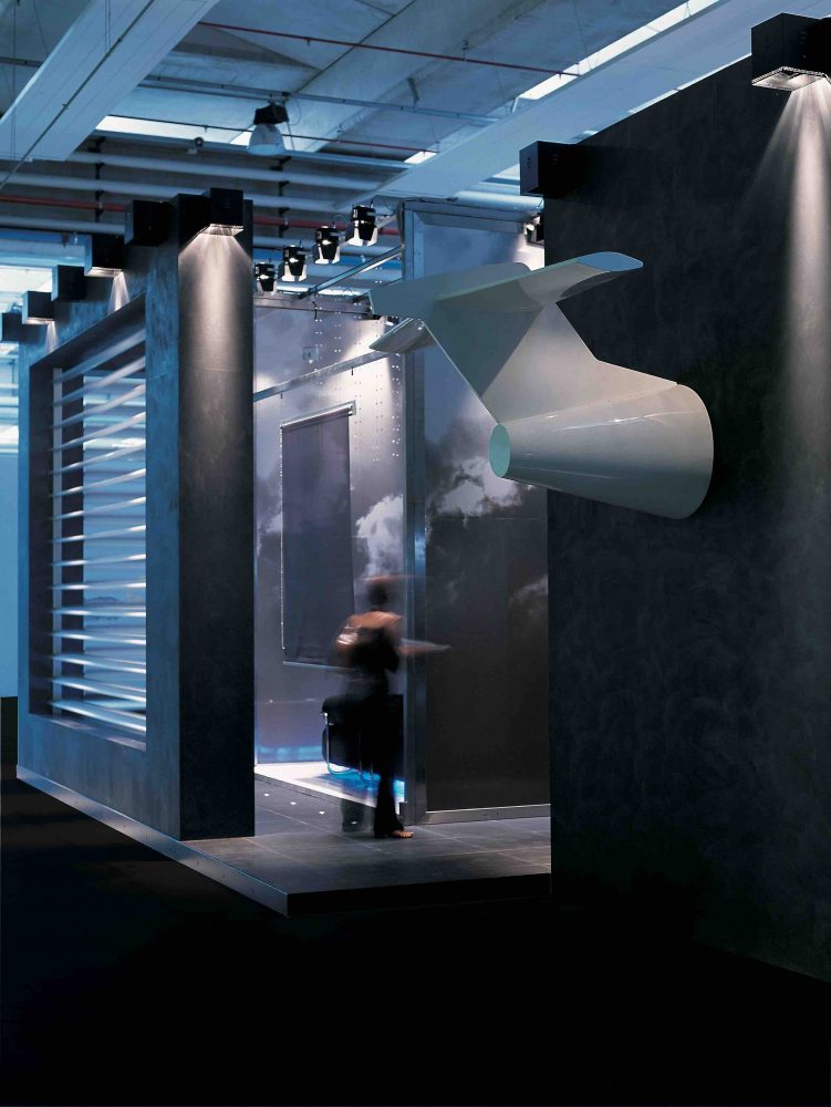 luxury flight Simone Micheli
