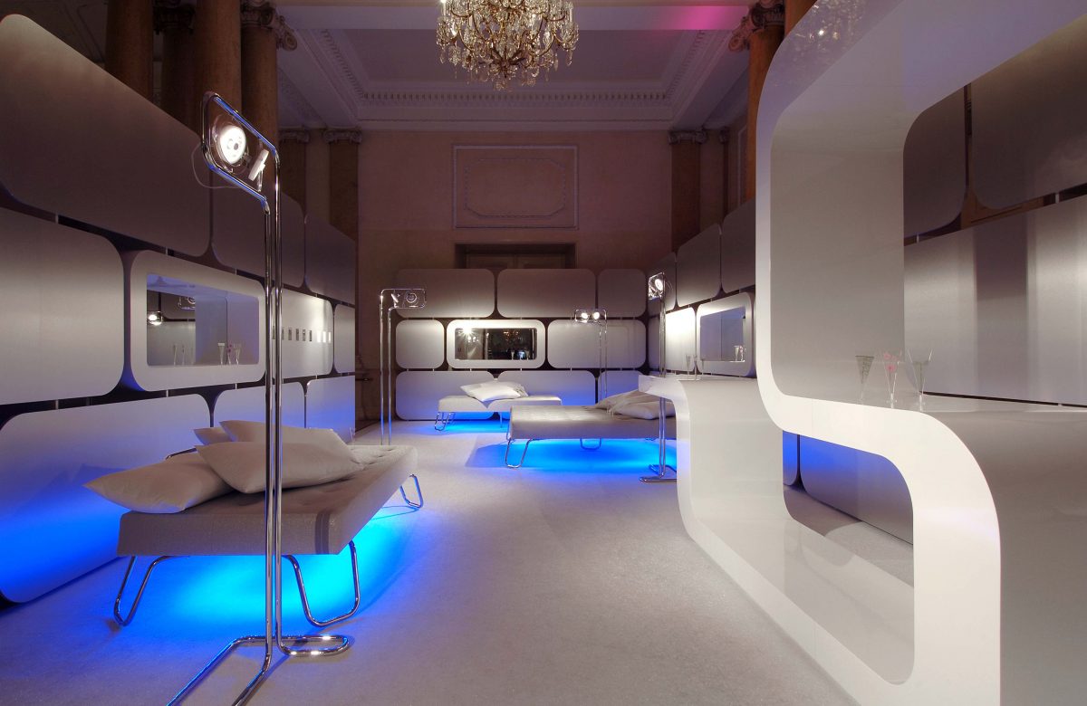 white atmosphere Simone Micheli