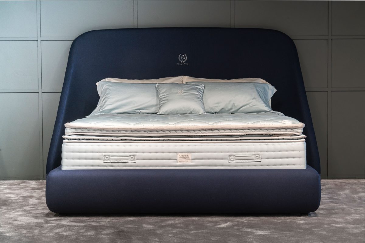 Altrenotti – Letto Simone Micheli