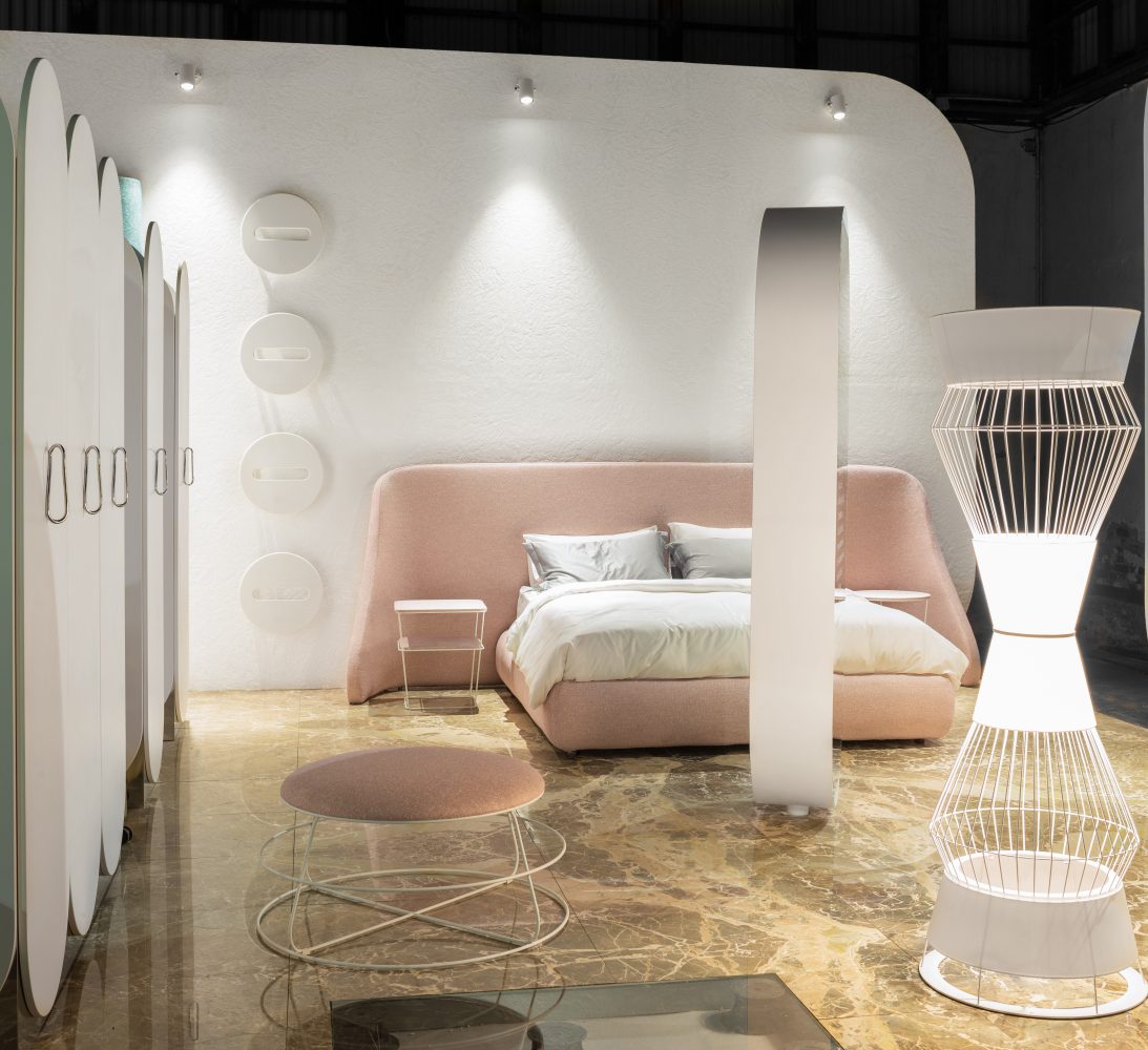 HOTEL REGENERATION social time | social life | social space Simone Micheli